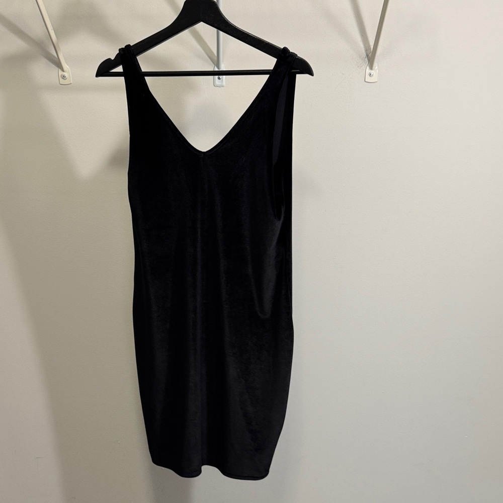Torrid Black Velvet Dress with Bow Size 00